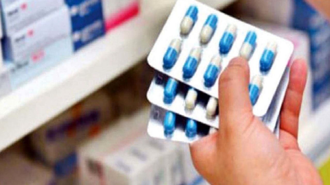 دو محموله جدید ۴۰ و ۵۰ تُنی آنتی بیوتیک در راه داروخانه ها