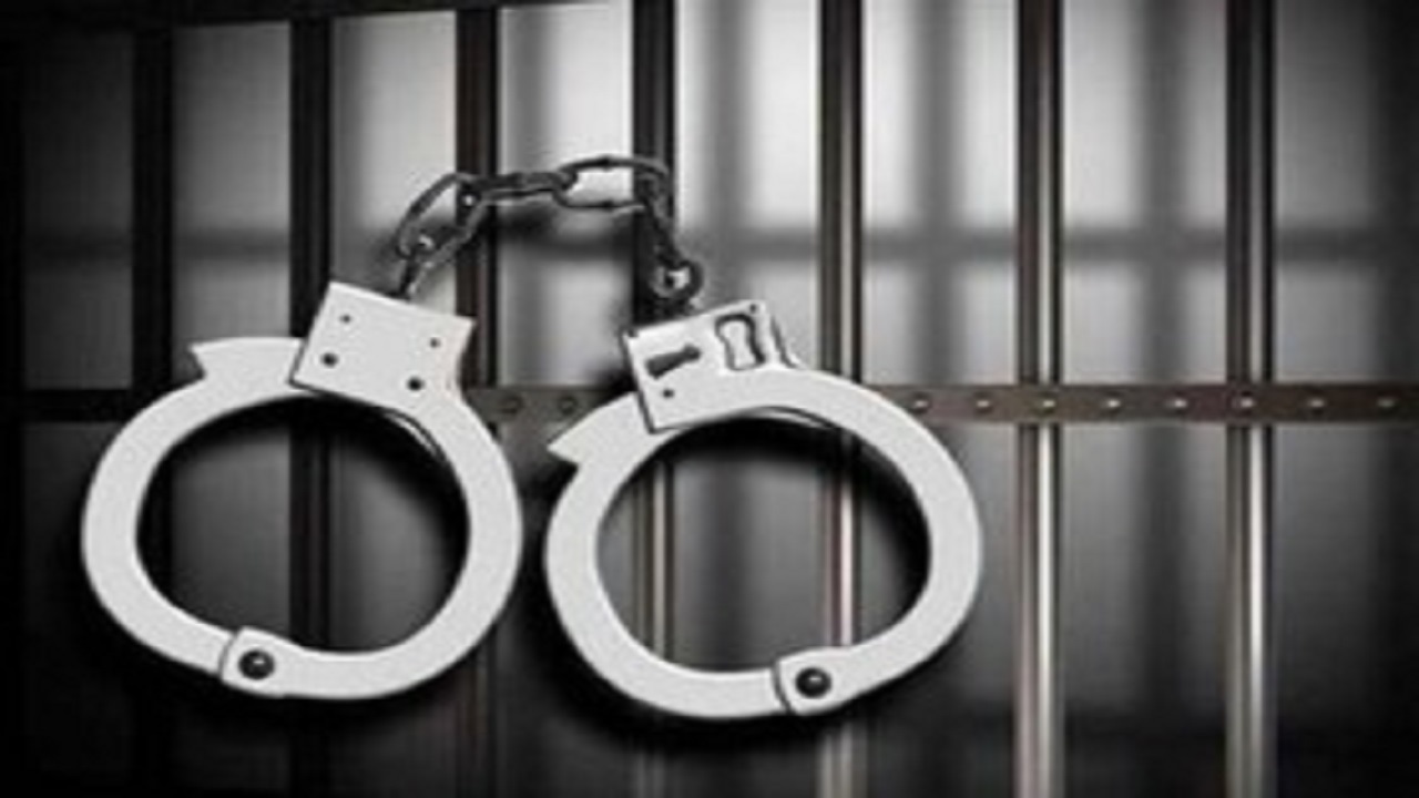 دستگیری قاچاقچی مواد‌مخدر در نظرآباد/ کشف ۲۰ کیلوگرم تریاک