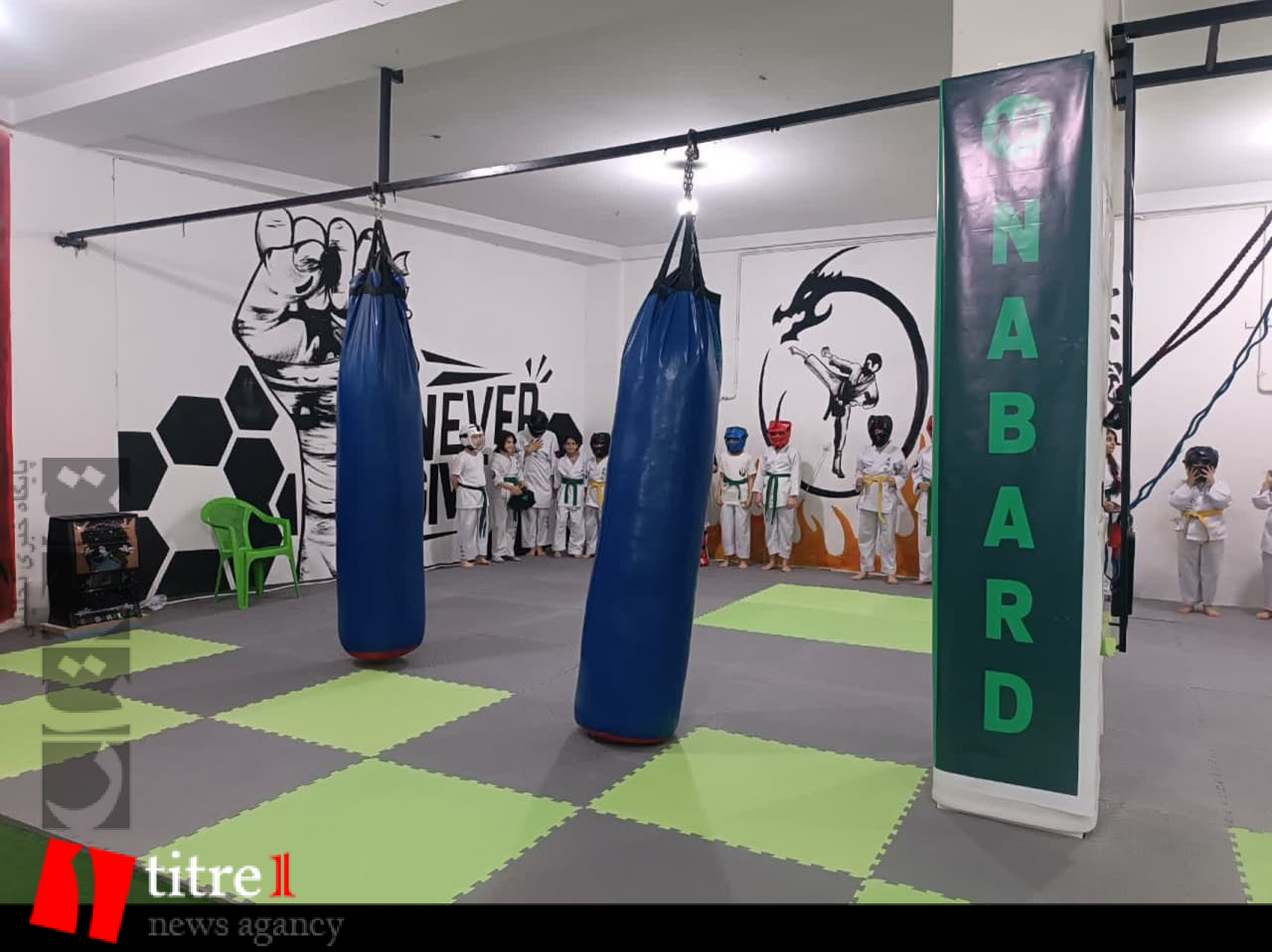 رقابت دختران کاراته‌کار در لیگ دهه فجر