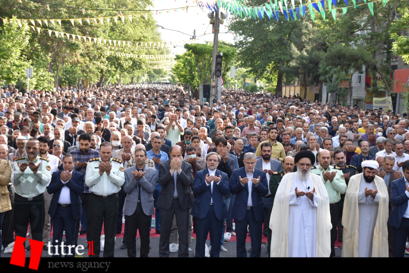 عید فطر؛ ایستگاه پایانی یک ماه بندگی مردم کرج/ نماز عاشقی اقامه شد