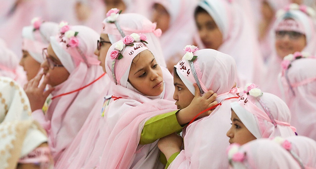 فیلم/ مسابقه لباهنگ دخترانه سرود «اینجا ایرانه»