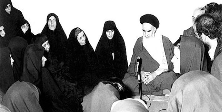 تکیه امام خمینی (ره) بر نقش برجسته بانوان در عرصه‌های سرنوشت‌ ساز کشور