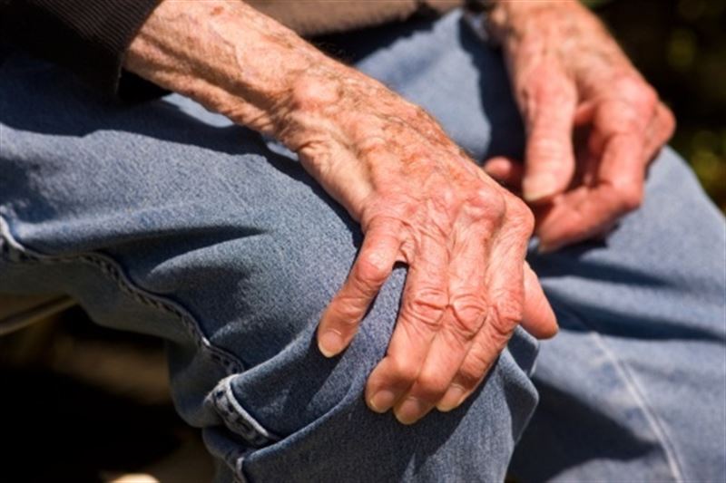 شایع‌ترین شکایت سالمندان البرز در مراکز سلامت، سقوط و پوکی استخوان است