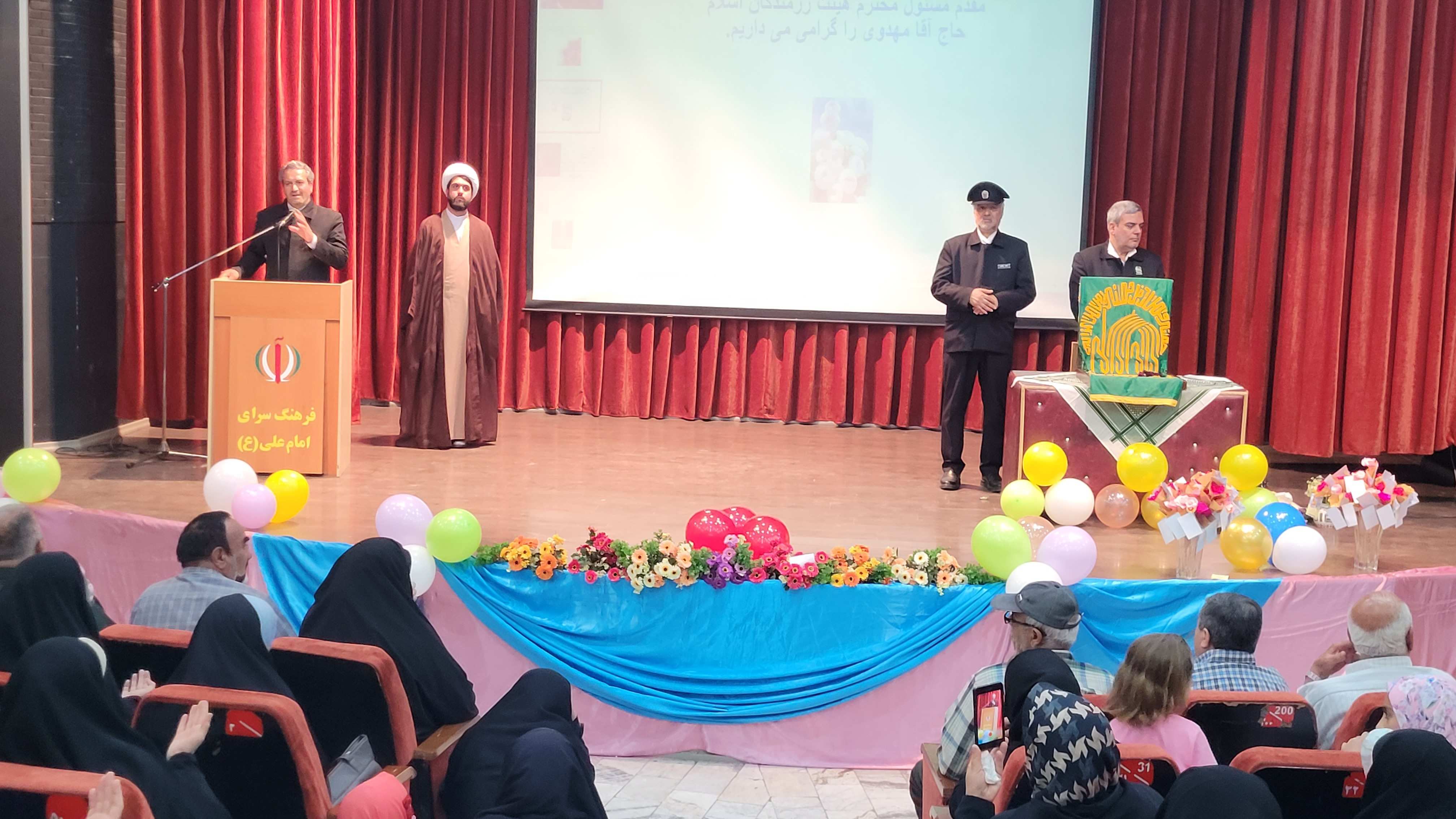 جشن روز دختر با حضور خادمین حرم رضوی در هشتگرد برگزار شد
