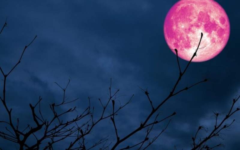 زیبایی خیره‌کننده ماه در آسمان کرج + عکس
