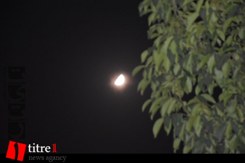 زیبایی خیره‌کننده ماه در آسمان کرج + عکس