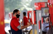 شایعه تغییر در قیمت و سهمیه بنزین در کشور رد شد