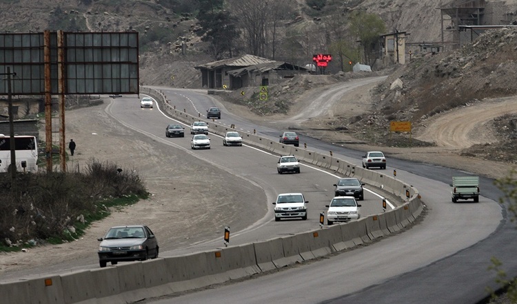 تردد روان در هراز/ ترافیک در آزادراه قزوین - کرج سنگین است