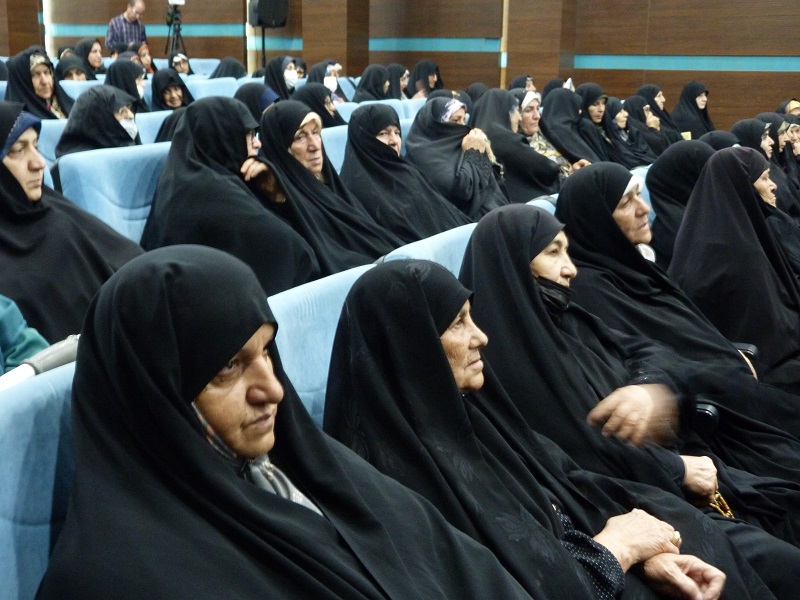 مراسم تجلیل از پیشکسوتانِ زنِ دفاع مقدس در البرز برگزار شد + تصاویر