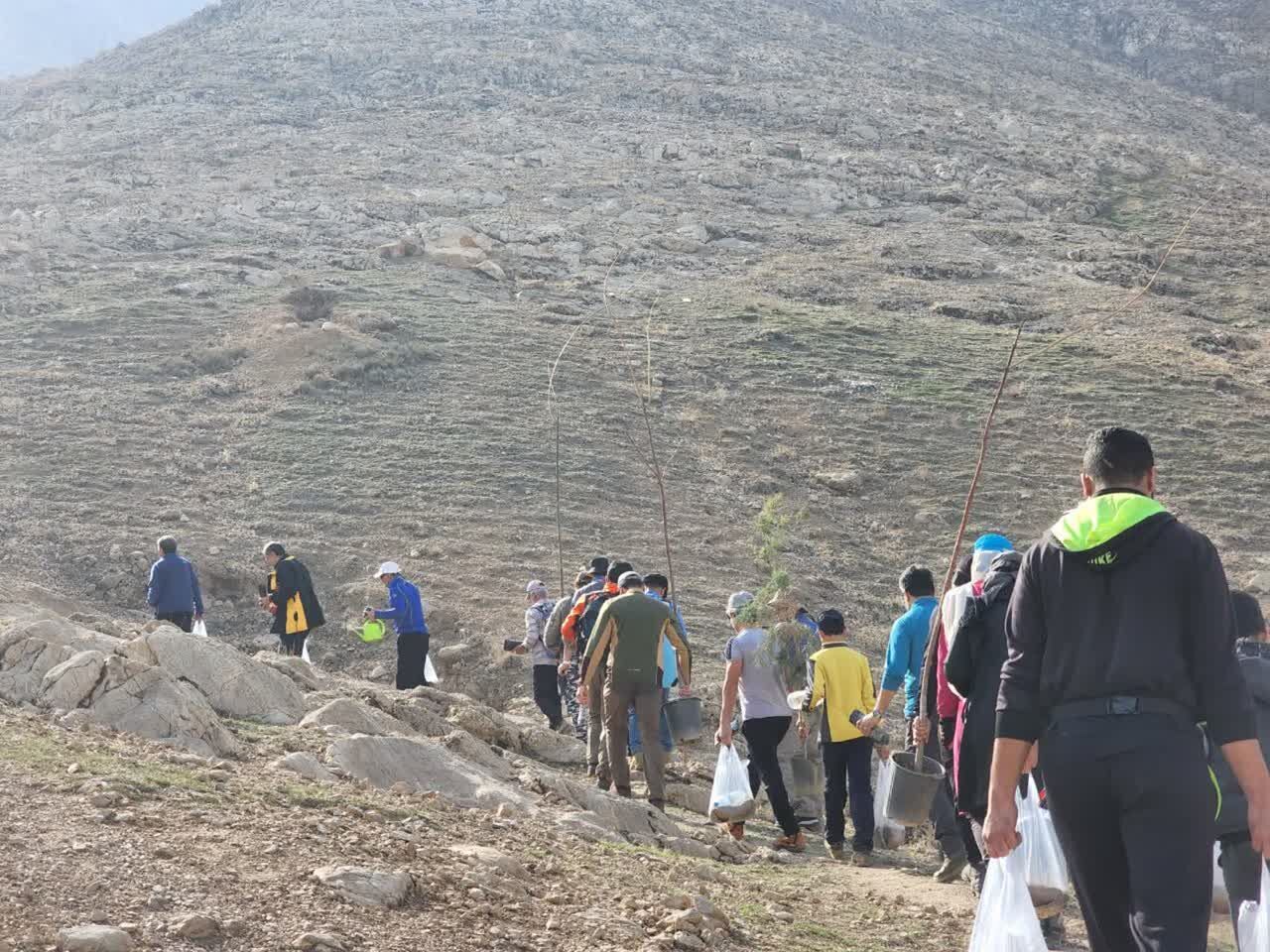 نجات ۹ طبیعت گرد گرفتارشده در ارتفاعات ساوجبلاغ البرز