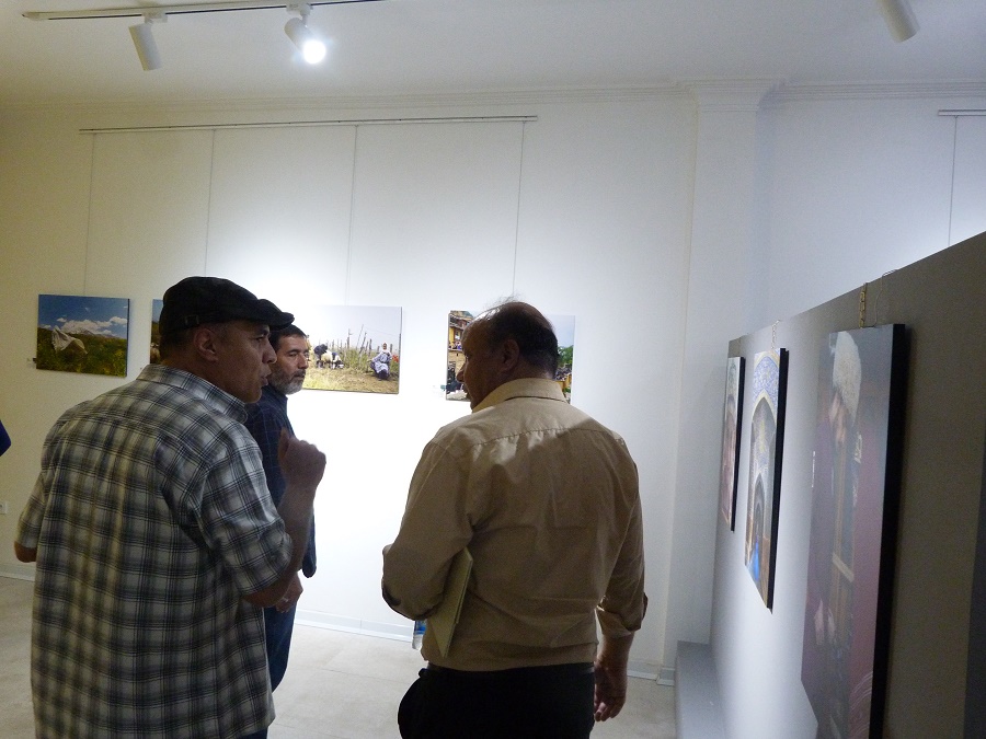 نمایشگاه عکس عاشورایی در کرج افتتاح شد + تصاویر