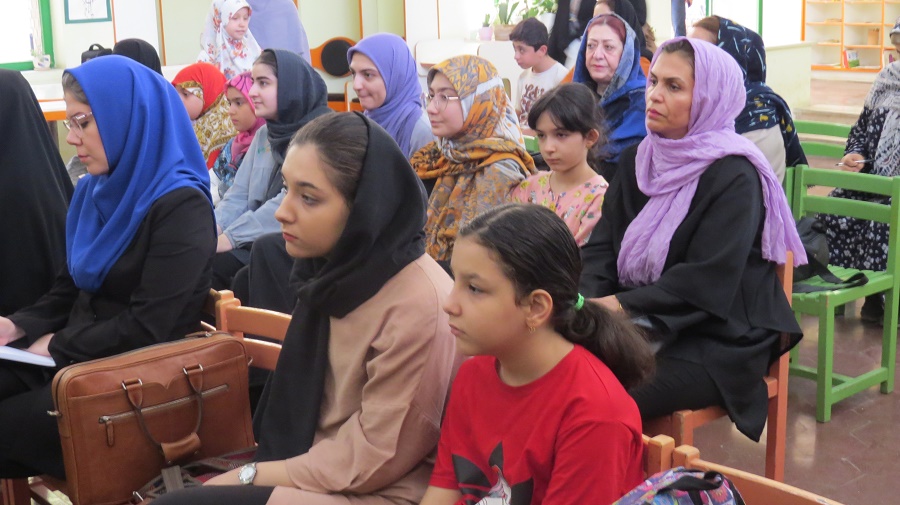 نشست آشنایی با اصول اولیه قصه‌گویی در کرج برگزار شد + تصاویر