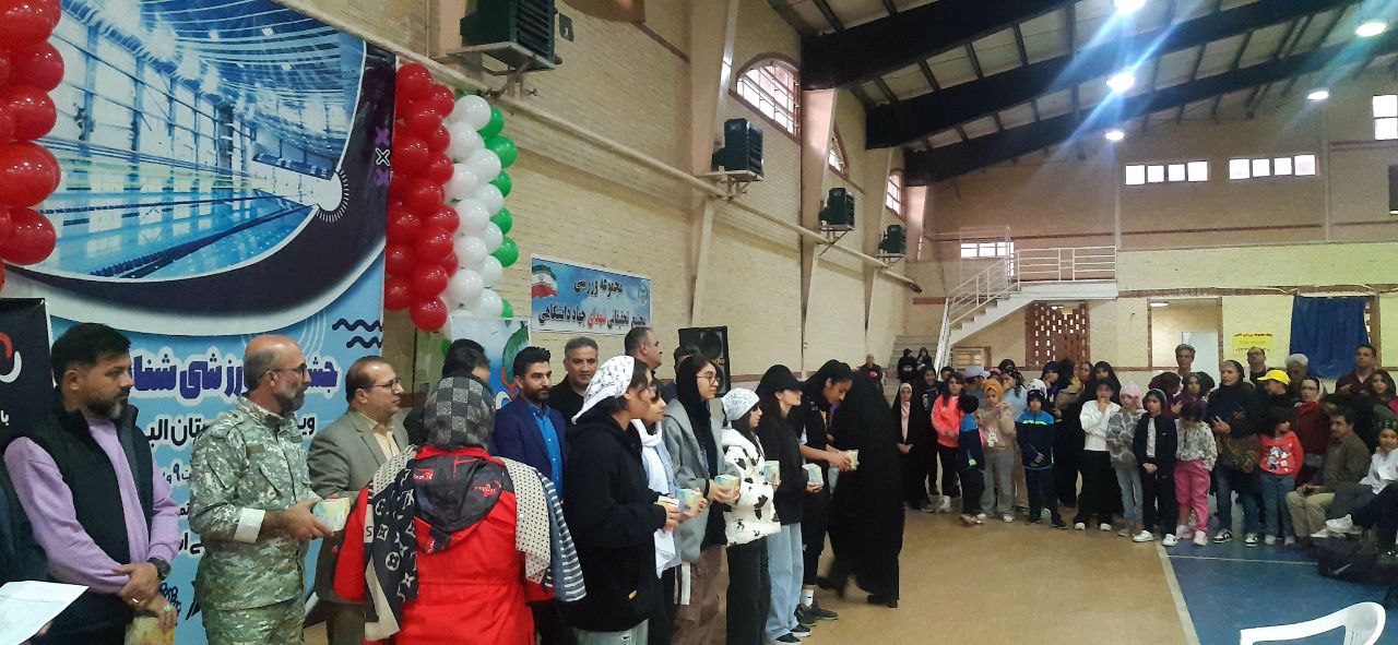 رقابت ۲۵۲ دخترِ شناگر در جشنواره شنای مهر