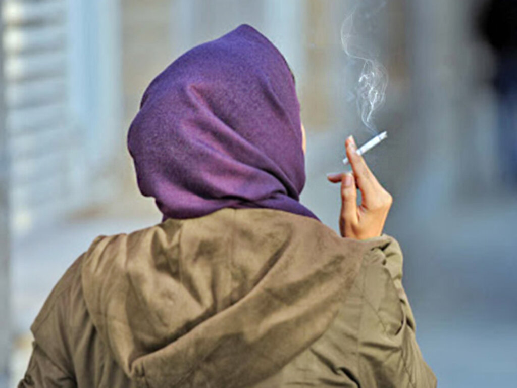 مصرف سیگار بین زنان به هشدار رسید