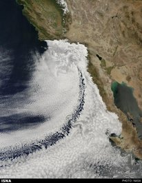 ساحل بدون ابر کالیفرنیا از منظر ماهواره ترا