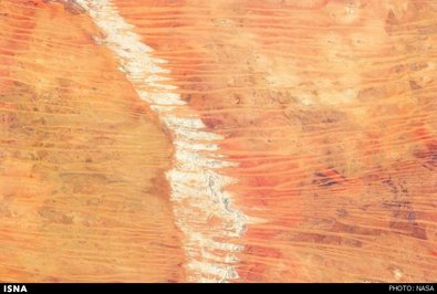 تپه‌های شنی در شنزار بزرگ استرالیا از نگاه ایستگاه فضایی بین‌المللی