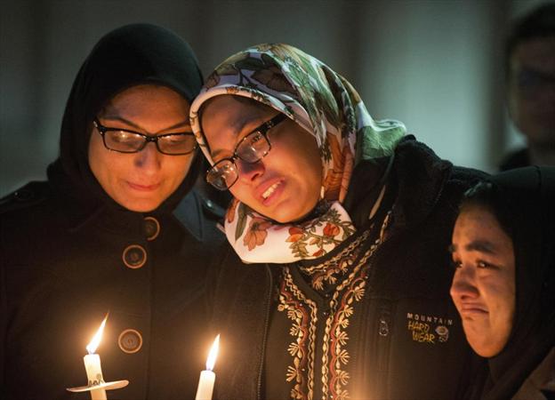 تشییع با شکوه شهدای «چپل هیل»/ چون مسلمان و با حجاب بودند، کشته شدند +تصاویر