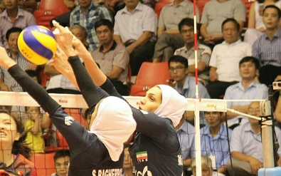 لژیونر شدن بانوی والیبالیست ایرانی با حجاب اسلامی
