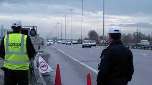 مردم مراقب حوادث آزاد راه های استان البرز در جوار امامزاده ها باشند/ پارک ماشین و عبور از عرض خیابان ممنوع