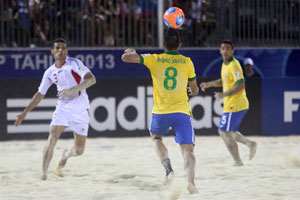 خلاصه فوتبال ساحلی برزیل 6-2 ایران/فیلم
