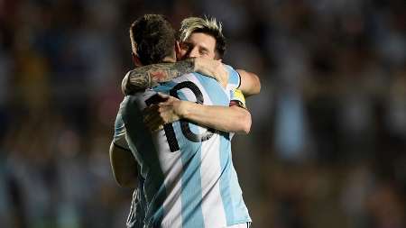 مقدماتی جام جهانی فوتبال؛ جادوی «مسی» آرژانتین را نجات داد