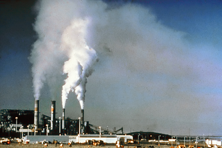 نصب 100 فیلتر کاهش آلودگی هوا در کارخانه های سیمان کشور/ پارک علم و فناوری البرز ار کمبود آبرسانی رنج می برد