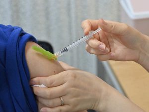 سامانه ثبت نام واکسن کرونا برای متولدین ۱۳۳۵ بازگشایی شد