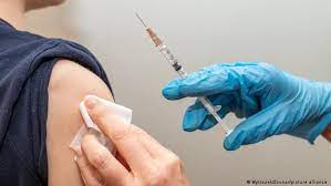 ۲۶ میلیون و ۴۹۶ هزار نفر ۳ دوز واکسن کرونا تزریق کرده‌اند
