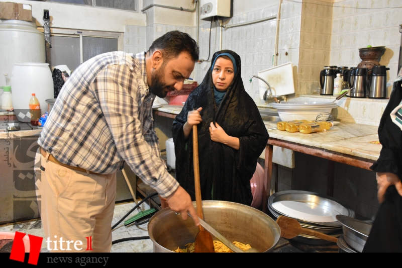 پخت و توزیع افطاری در مناطق محروم کرج