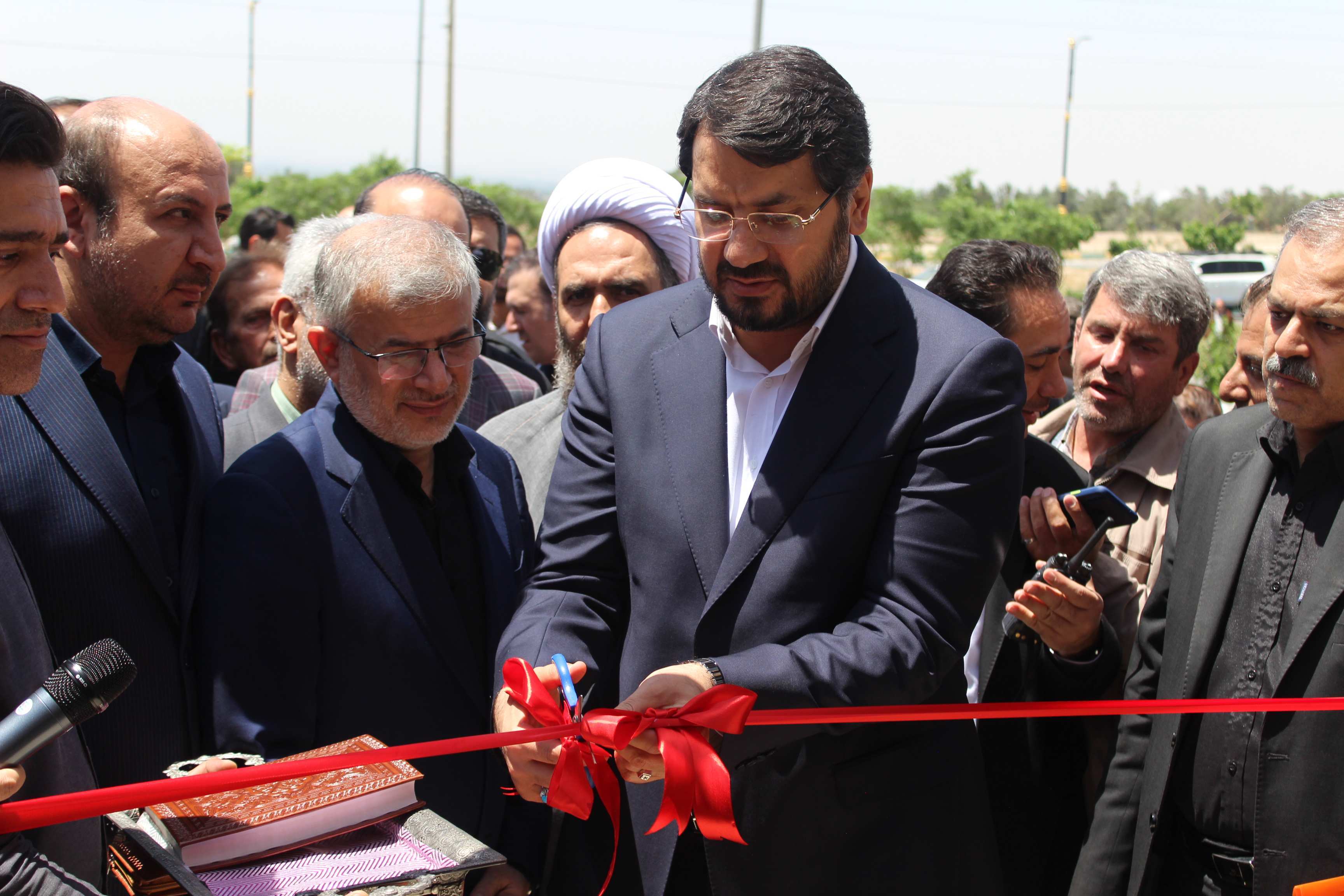 افتتاح ۳۰۸۰ واحد مسکن مهر در مهستان با حضور وزیر راه