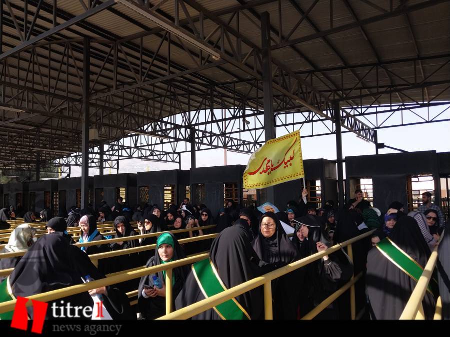 اجتماع بزرگ دختران انقلاب در ورزشگاه آزادی