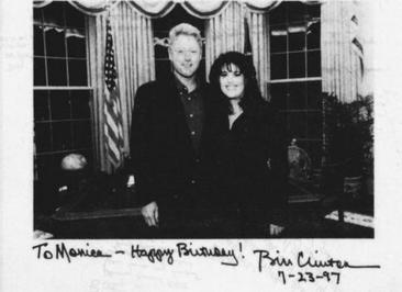 هدیه تولد بیل کلینتون به مونیکا:
تقدیم به مونیکا.تولدت مبارک.
از طرف بیل کلینتون - 1997